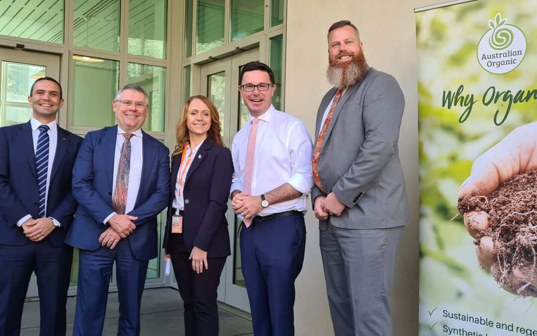 Parliament Puts on a Show of Support for Certified Organic Industry